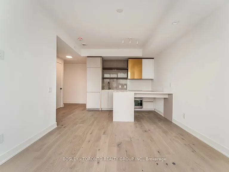 1285 Queen St E #504 — Photo 25