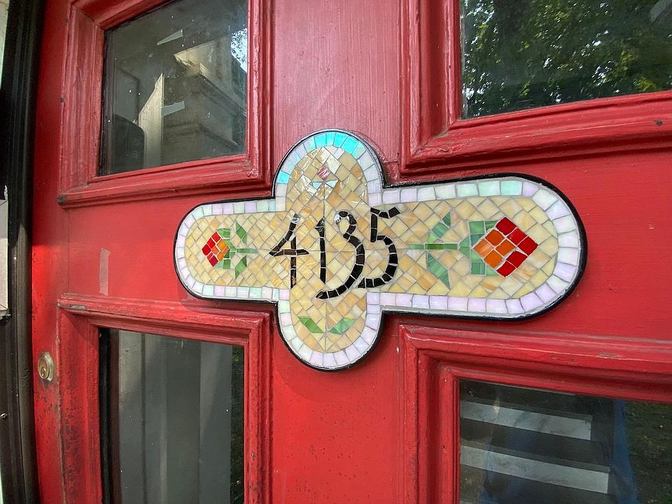 Building art.