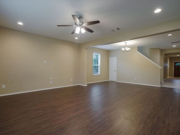 2nd image of 1109 Sussex Pl