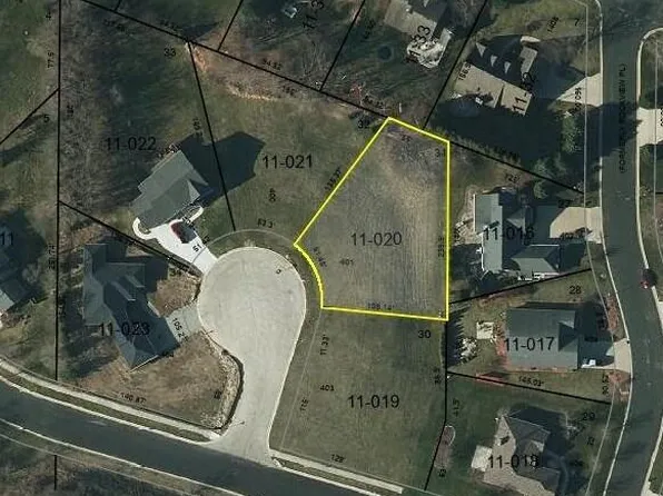 401 PRAIRIE COURT, Watertown, WI 53094