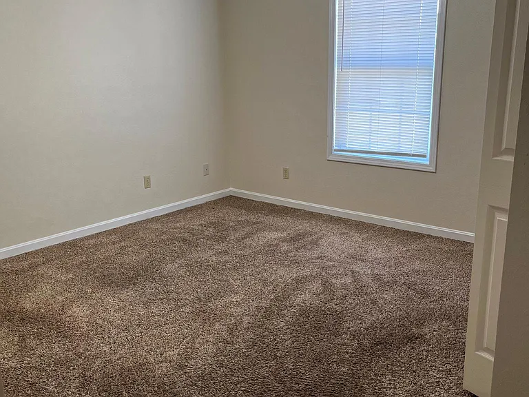 6742 Boston Dr — Photo 9