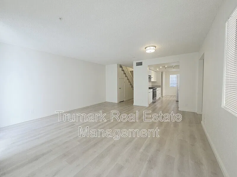 2 bed, 1.5 bath, $3,095 — Photo 4