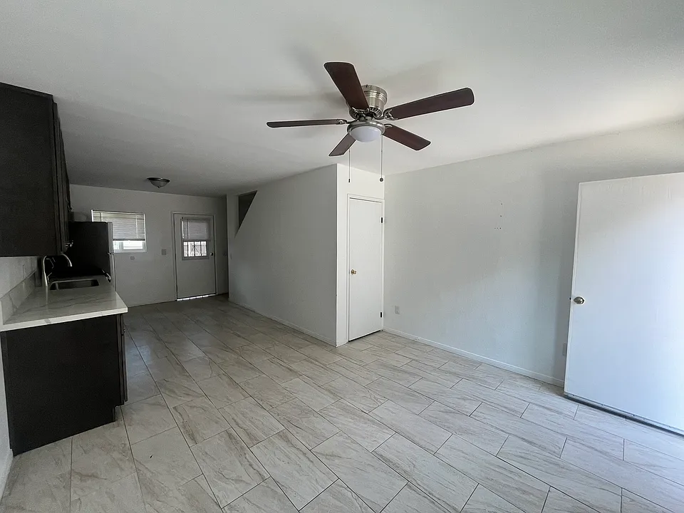 3062 Ocean View Blvd #B