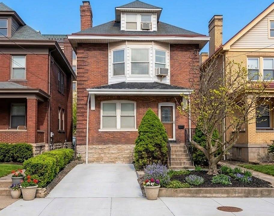 1st image of 303 Coltart Ave