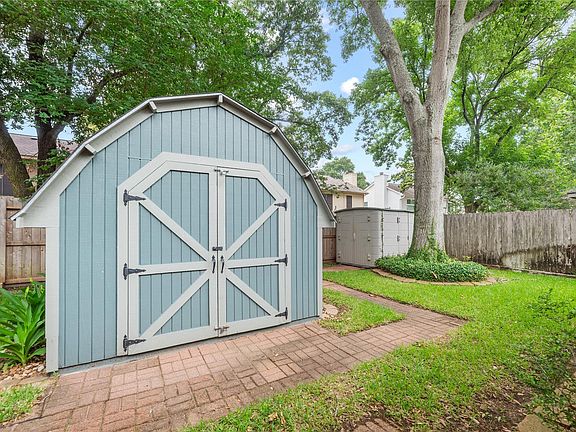 2nd image of 3323 Autumn Bridge Ln
