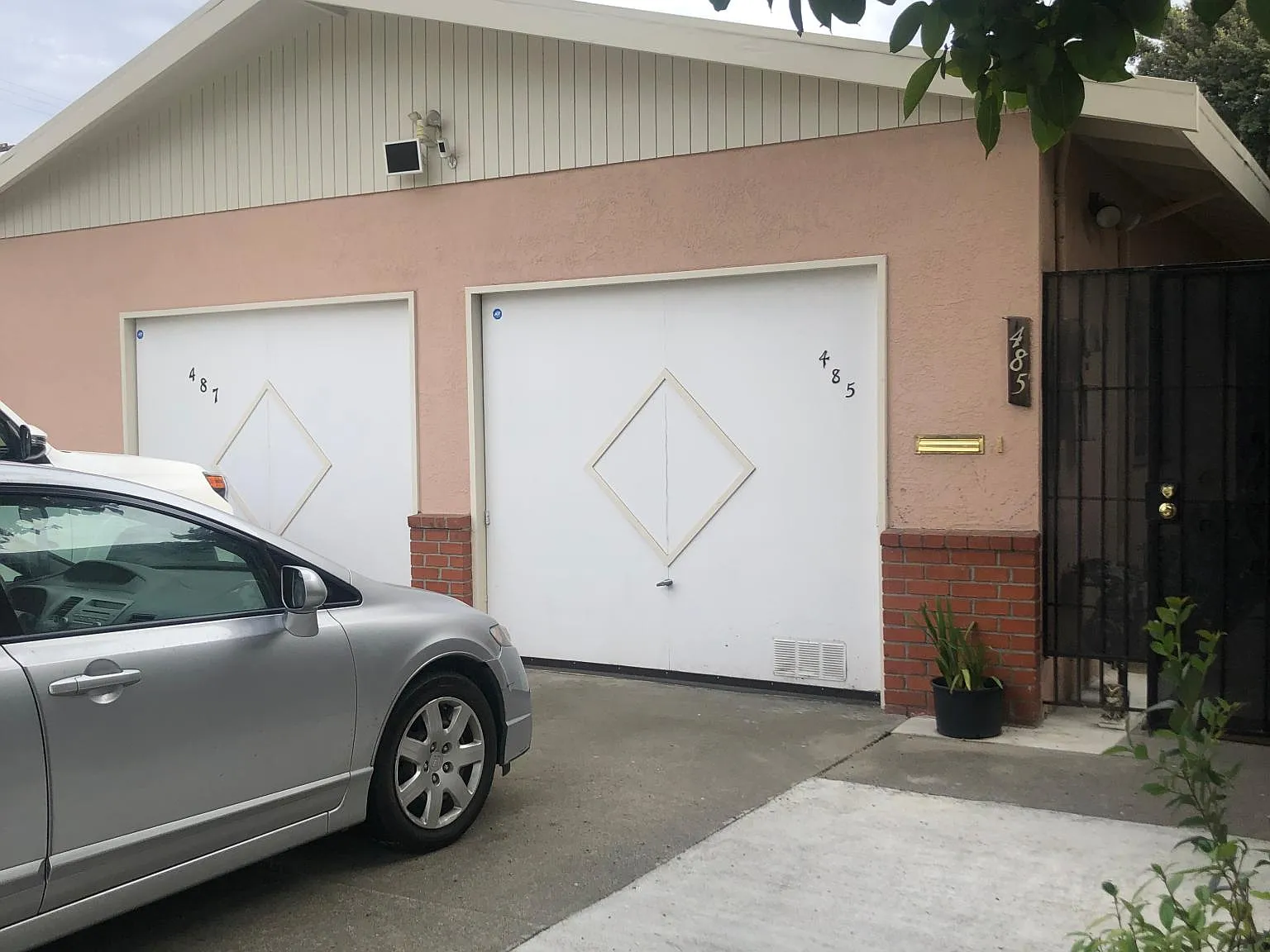 485 Juana Ave — Photo 1