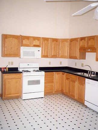 3rd image of 94 Autumn Ridge Dr #Penthouse 3-u16