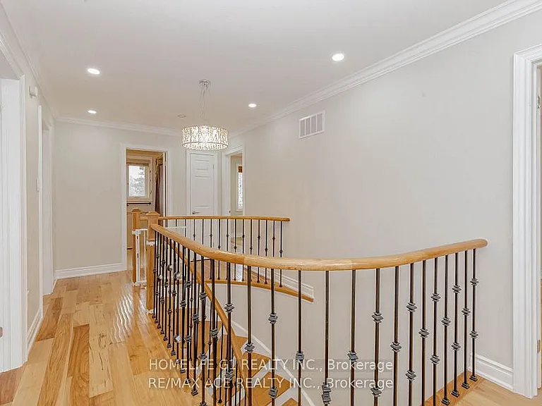 1319 Greenwood Cres — Photo 19