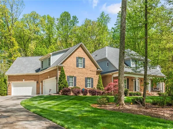 8426 Linville Rd, Oak Ridge, NC 27310