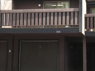 834 Stone Ridge Pl, Dubuque, IA 52001