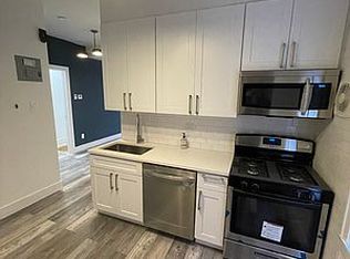 24-17 29th St #1R, Astoria, NY 11102