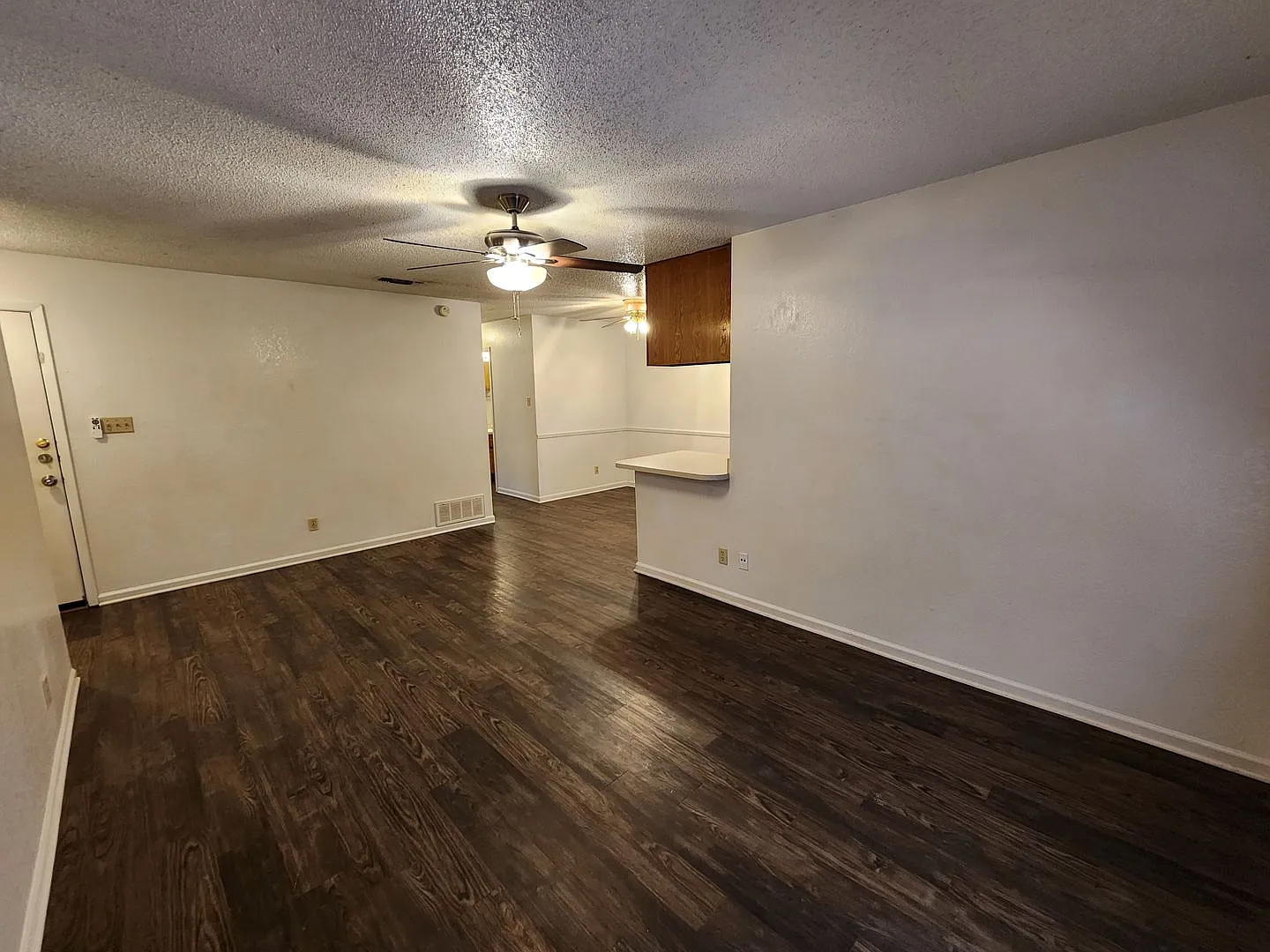 Cozy 2 Bedroom In Crowley — Photo 3
