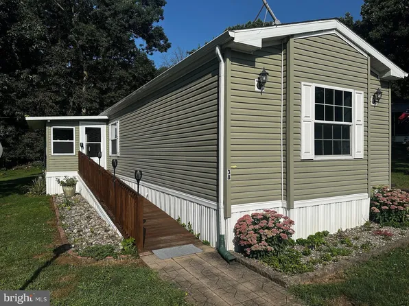 38 Rainbow Cir, Elizabethtown, PA 17022