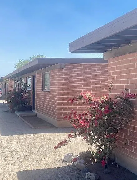 Sahuara Apartments — Photo 1