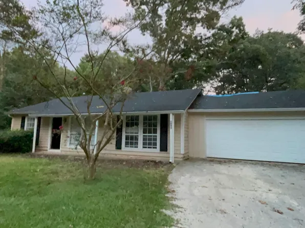 1093 Sandalwood Dr, Lawrenceville, GA 30043