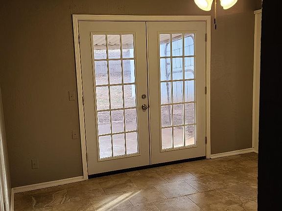 4th image of 114 Von Elm Ave