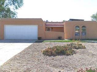 5218 Fairfax Dr NW, Albuquerque, NM 87114