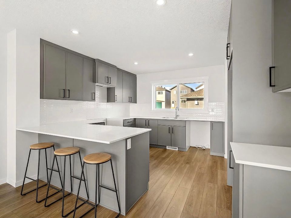 1st image of 17666 69a St SW