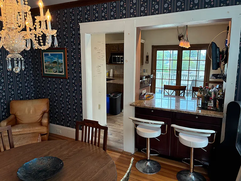 45 Waldemar Ave #2 — Photo 10