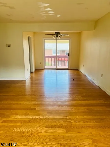 1 bed, 1.0 bath, $1,800 — Photo 2