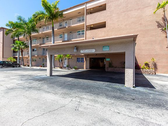 3rd image of 2615 NE 1st Court #411