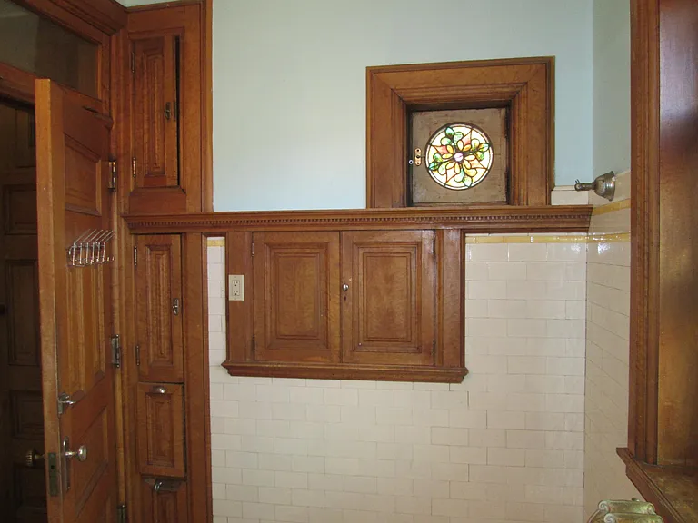 1460 N High St #4 — Photo 10