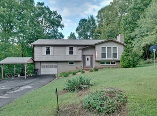 190 E Bear Swamp Rd, Walhalla, SC 29691