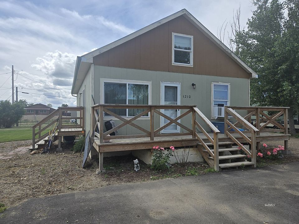 1st image of 1210 Truscott St