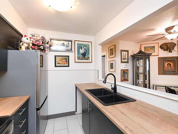 3rd image of 146 Back Rd #101