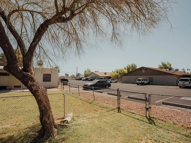 The Apache Village Apartments — Photo 36