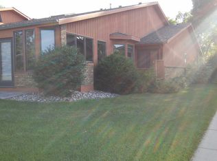 2516 Mulberry St, Yankton, SD 57078