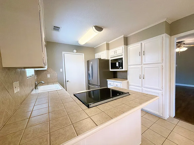 10812 Windridge Dr — Photo 4