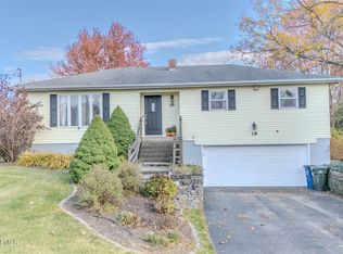 18 Grandview Ave, Cohoes, NY 12047