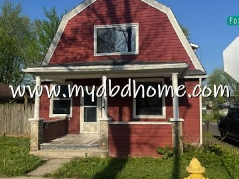 2712 Fox Ave — Photo 1