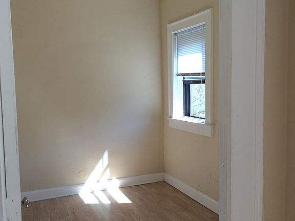3rd image of 3720 N Pennsylvania St APT 4