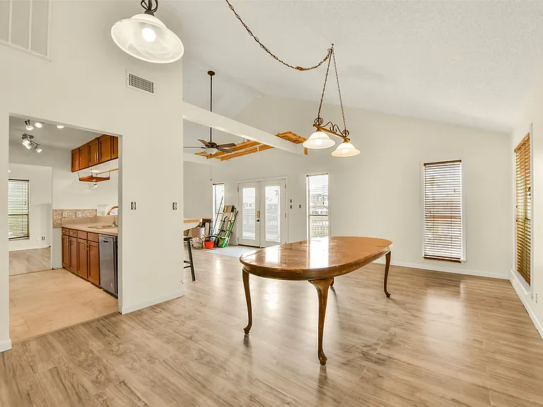 1073 Redfish St — Photo 14