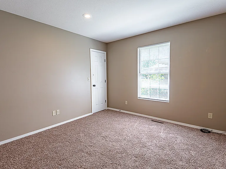 1332 S Lexington Ave — Photo 24