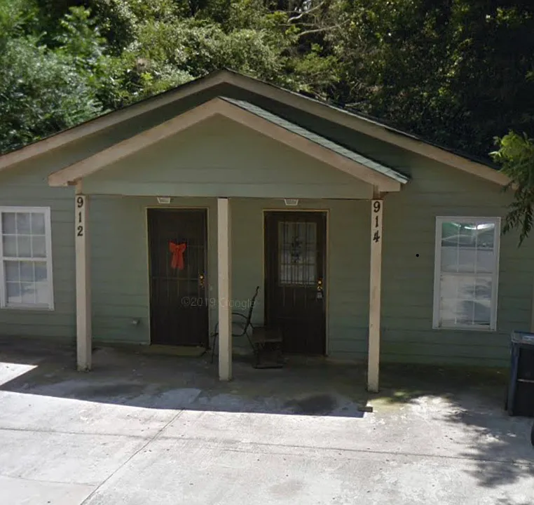 914 Ray St