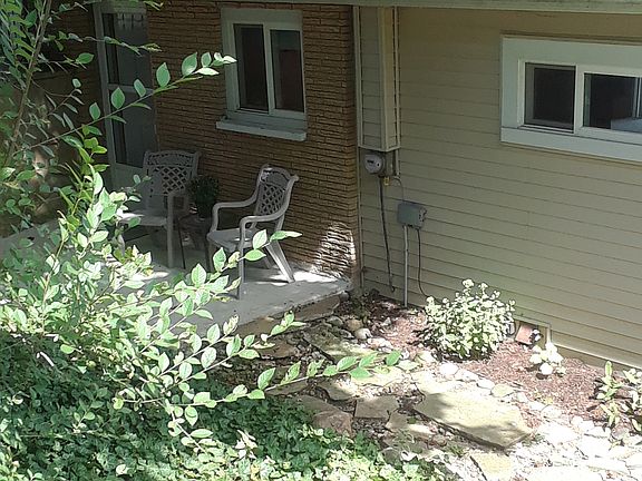 Courtyard Perennial Garden