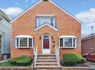 117-119 W 10th St, Bayonne, NJ 07002