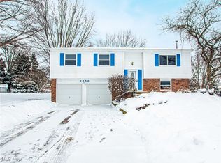 3258 Van Buren Dr, Brunswick, OH 44212