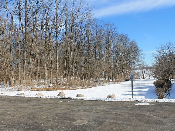 2nd image of 69 White Oaks Rd #69