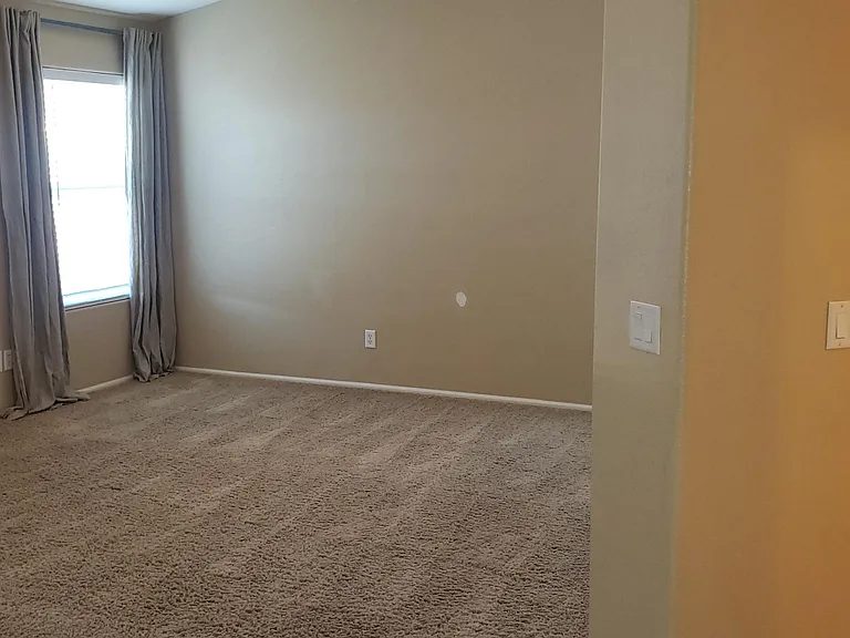 21622 N Dietz Dr — Photo 7