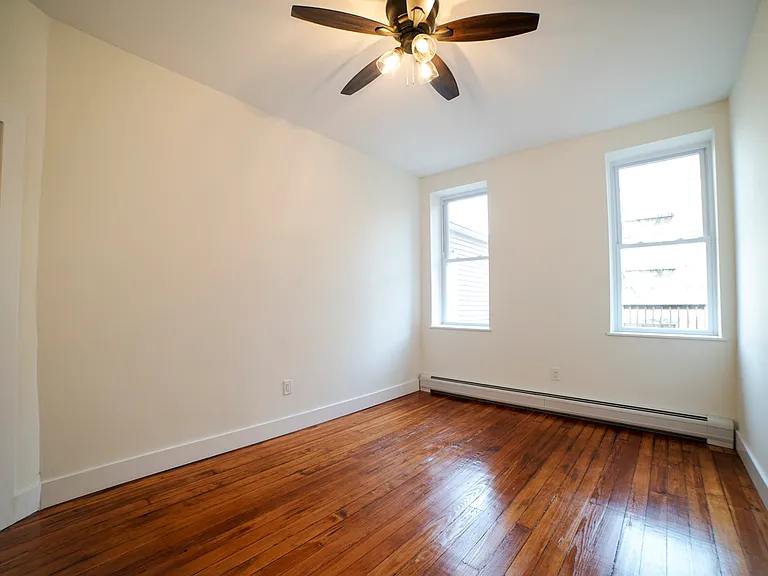 206 48th St #2B — Photo 12