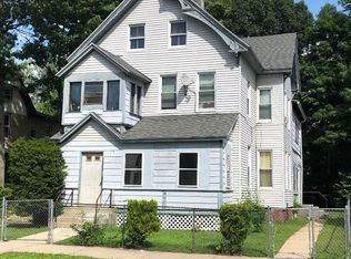 16 Amherst St, Springfield, MA 01109