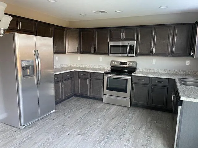 8133 Driftwood Loop — Photo 12