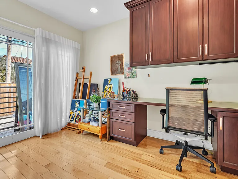 326 N Doheny Dr — Photo 27