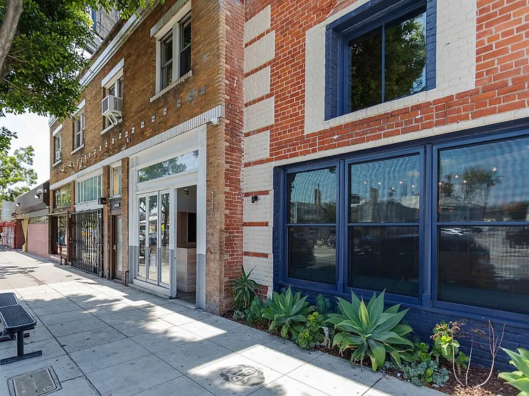 4648 Hollywood Blvd #106 — Photo 20