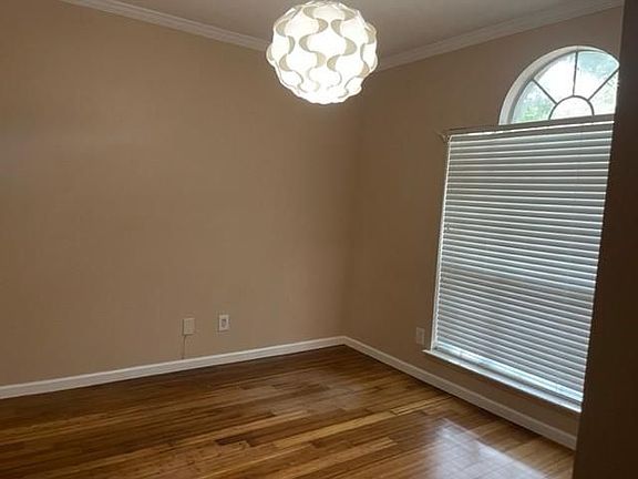 3rd image of 18115 Holly Forest Dr