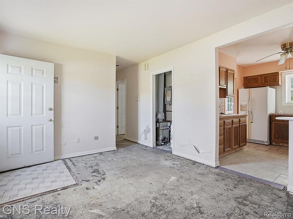 2nd image of 2717 Normandy Rd
